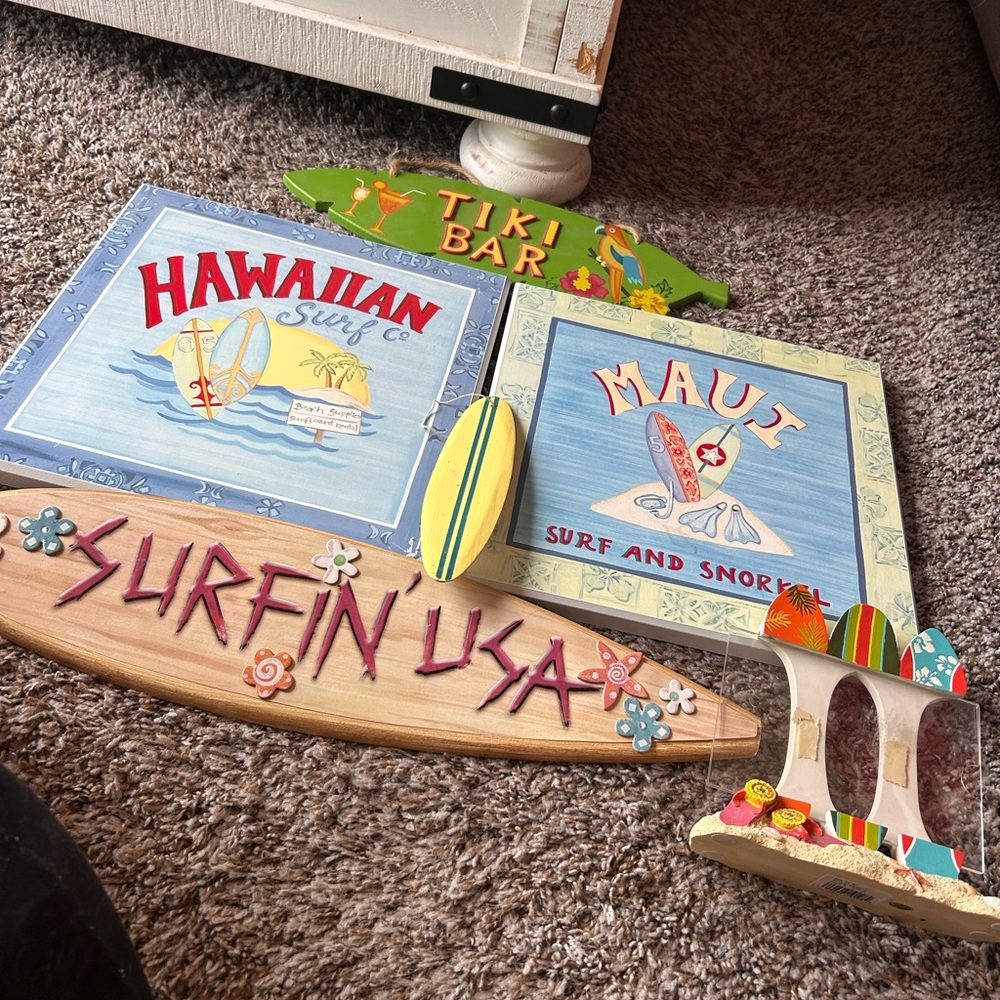 Colorful Surfing Themed Wall Decor Set
